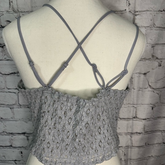Curvy crochet lace bralette, size 2X, light grey. - Picture 3 of 6